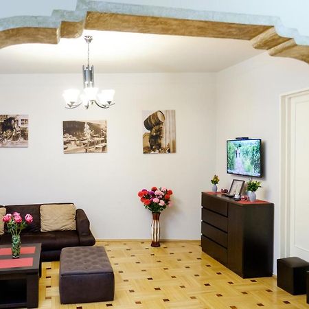 Apartment Rome Tbilisi Buitenkant foto