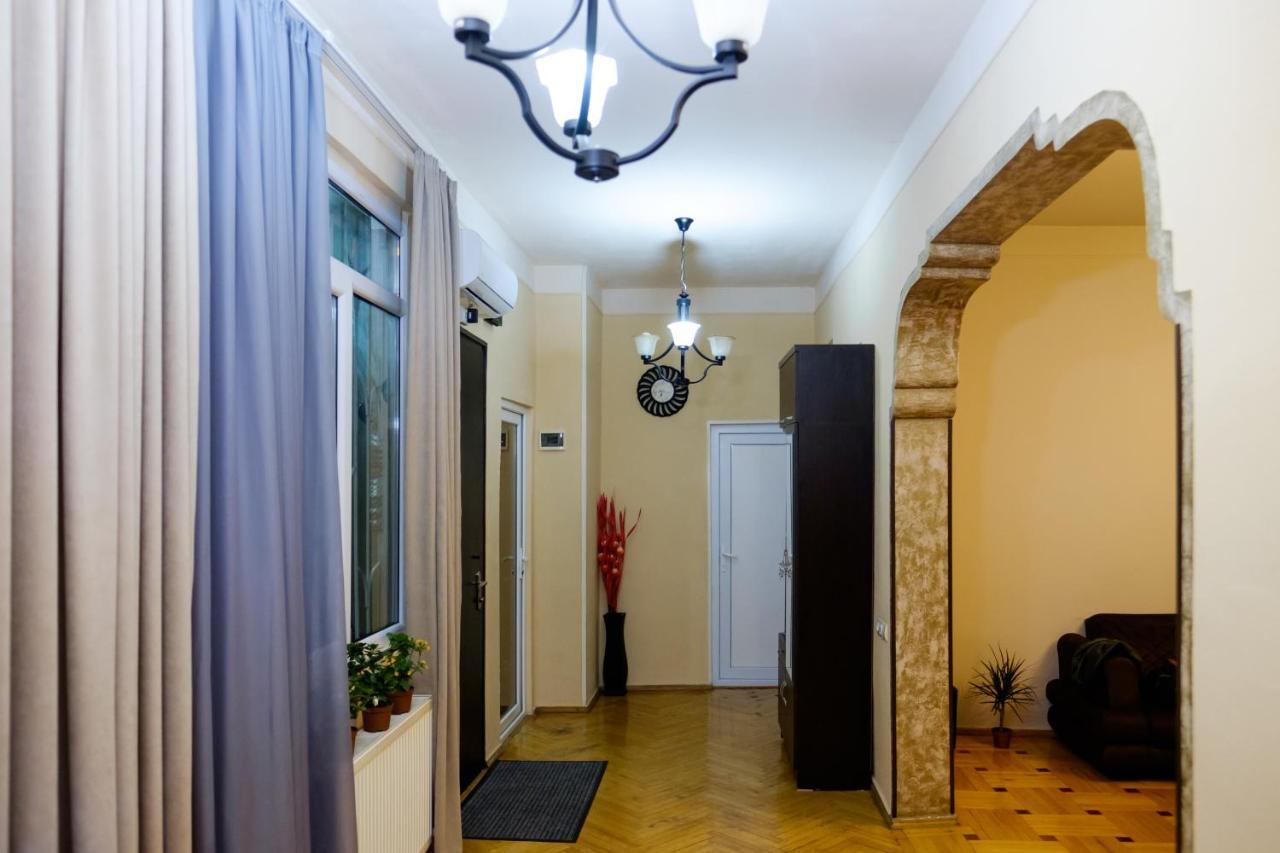 Apartment Rome Tbilisi Buitenkant foto